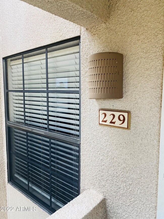Building Photo - 6885 E Cochise Rd
