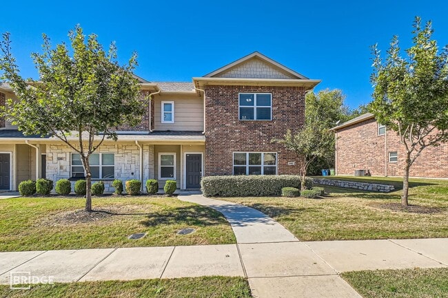 Photo - 1412 Lake Crest Lane House