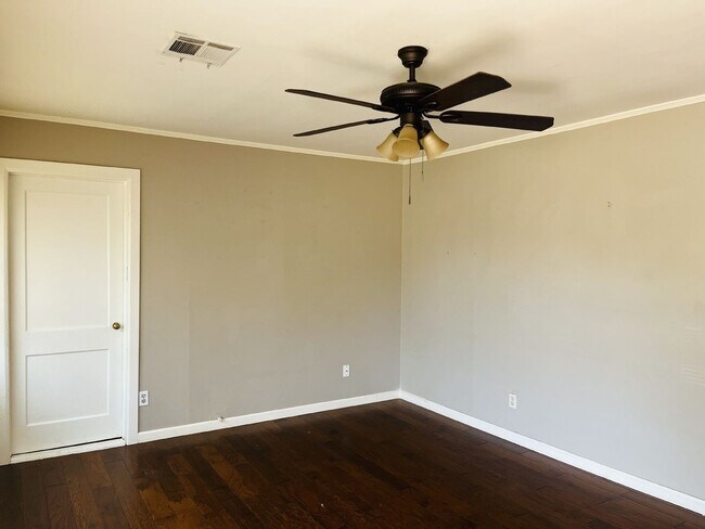 Foto del edificio - 3029 W Fairfield Ave