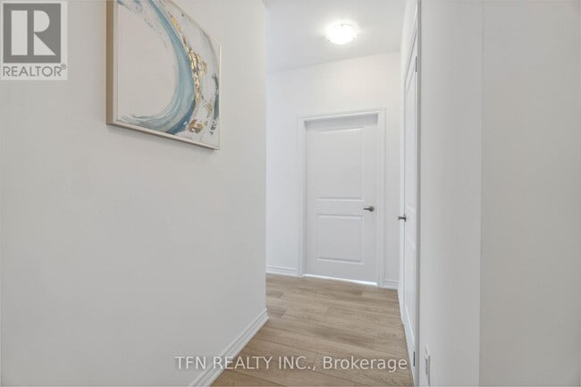 Photo du bâtiment - 460-460 Dundas St E
