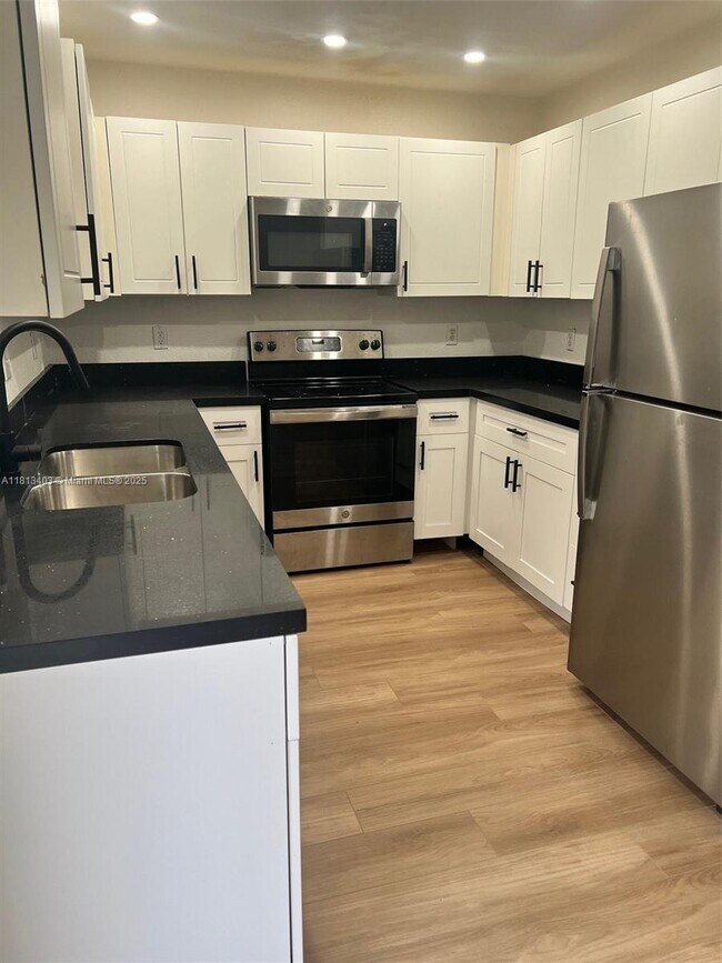 Foto del edificio - 2130 SW 87th Way