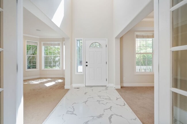 Building Photo - 10657 SW Adele Dr