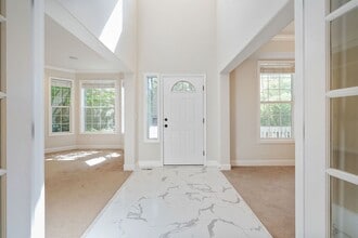 Building Photo - 10657 SW Adele Dr