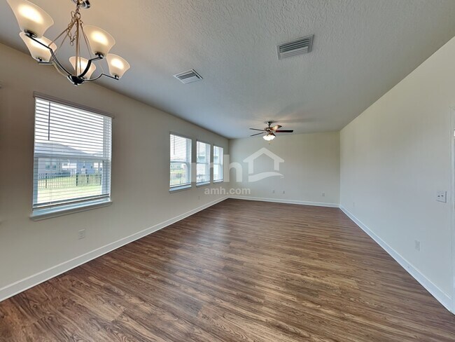 Foto del edificio - 408 Pine Terrace Dr