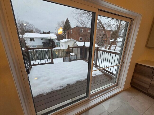 Photo du bâtiment - 3860 Rue Prince-Charles