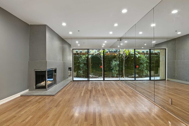 Building Photo - 1201 LARRABEE St