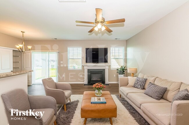 Building Photo - 637 Starry Sky Dr