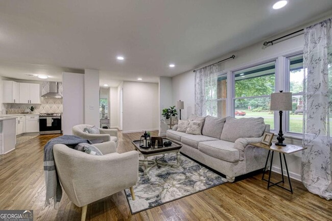 Building Photo - 131 Brookwood Dr SW