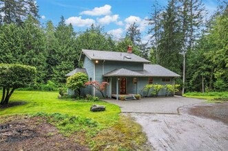 Building Photo - 6730 Buck Lake Rd NE