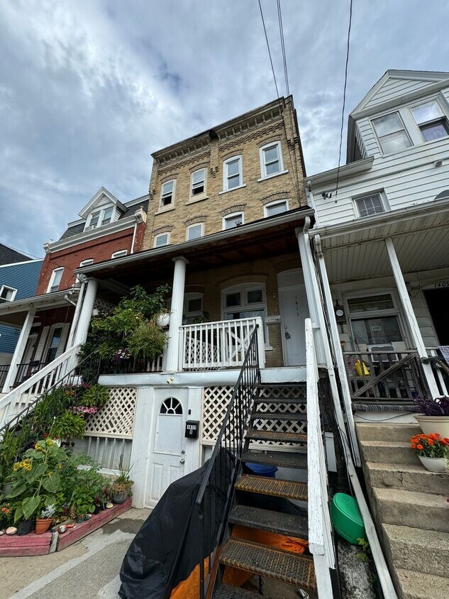 Primary Photo - 1411 Liberty St