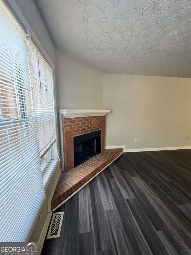 Foto del edificio - 75 Davis Mill Ct