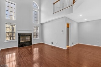 Building Photo - 45 Washington Ct