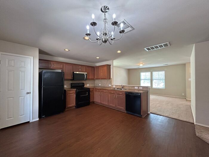 Foto principal - 18520 Mammoth Cave Blvd