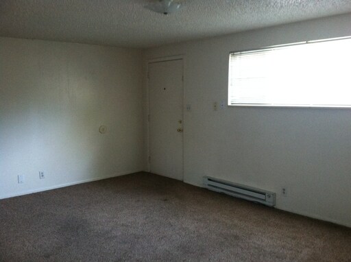 Foto principal - 195 Starcrest Dr