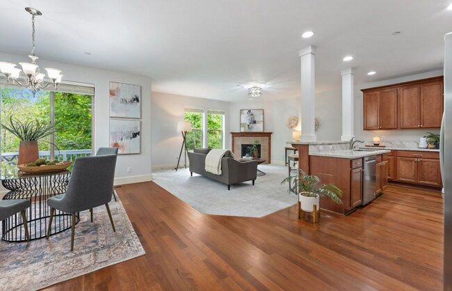 Building Photo - Spacious 5-Bedroom Retreat with Private Gr...