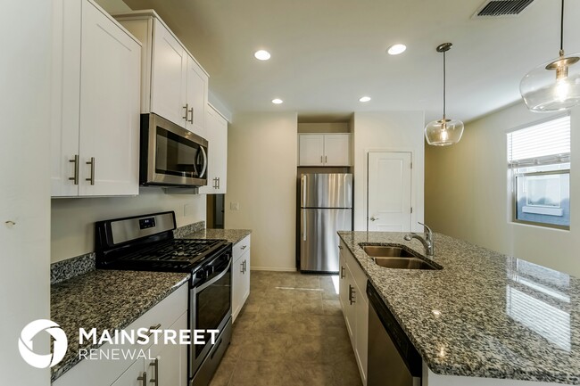 Building Photo - 10665 W Dickerson Dr