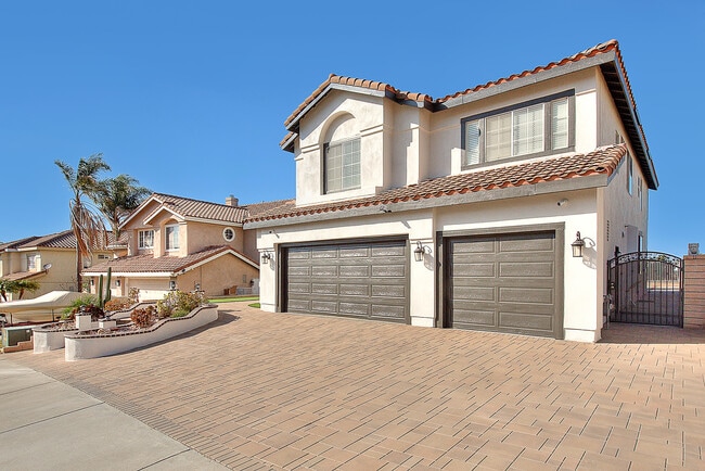 Building Photo - 3571 Rio Ranch Rd