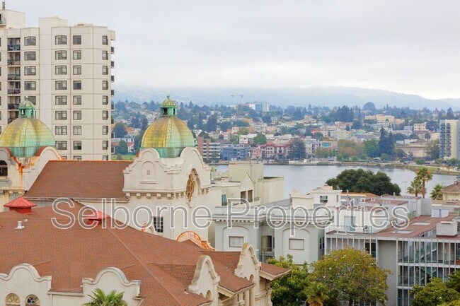 Foto del edificio - 1401 Jackson St