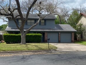 Building Photo - 301 Starbright Dr Building Photo - 301 Starbright Dr