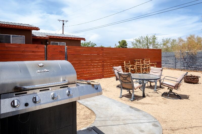 61600 Palm Vista Dr Unit 61600 2, Joshua Tree, CA 92252 Apartment for