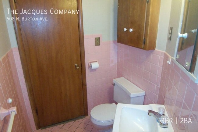 Building Photo - 508 N Burton Ave