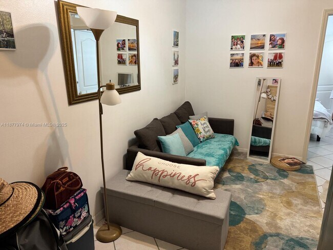 Foto del edificio - 3051 SW 27th Ave