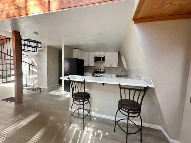 Foto del edificio - 3380 Timber Dr