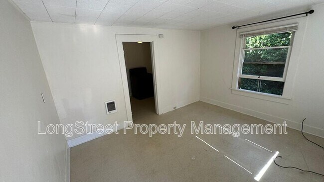 Building Photo - 222 NW 21st