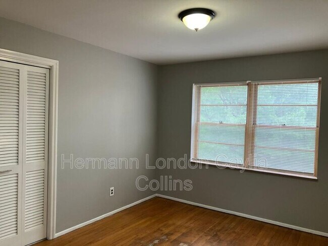 Foto del edificio - 3900 Roland Blvd