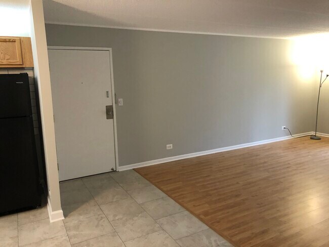 Foto del edificio - 5S070 Pebblewood Ln