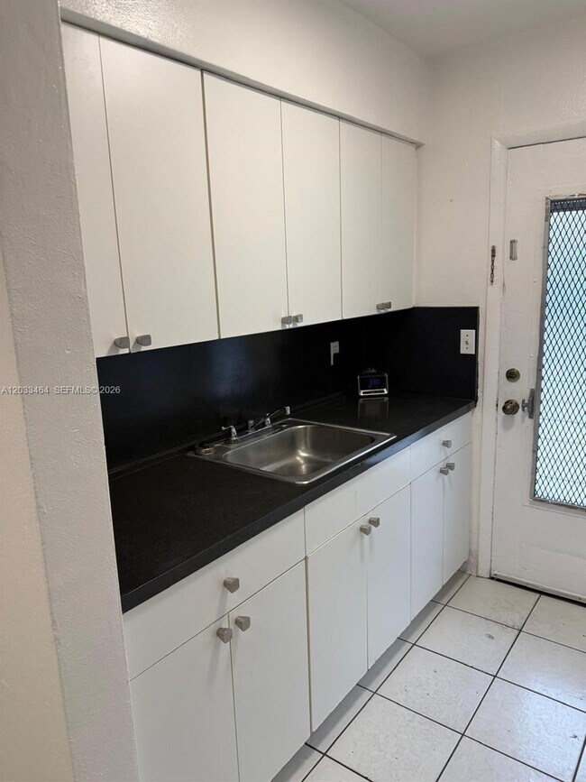 Foto del edificio - 16851 NE 18th Ave