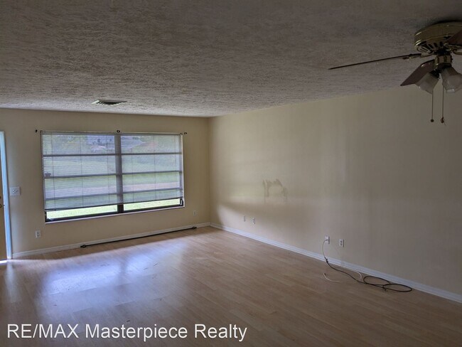 Building Photo - 3 br, 3 bath House - 344 NW Ferris Drive
