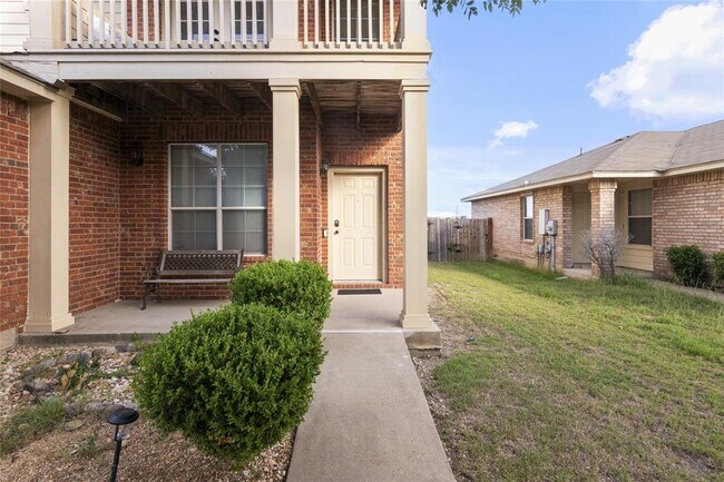 Building Photo - 13524 Lyndon B Johnson St