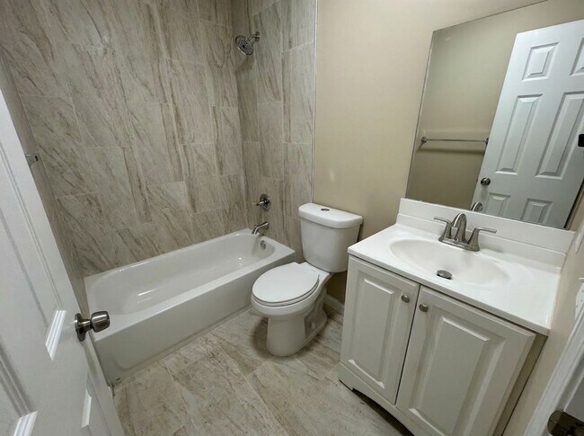 Foto del edificio - 1255 Amelia Ave