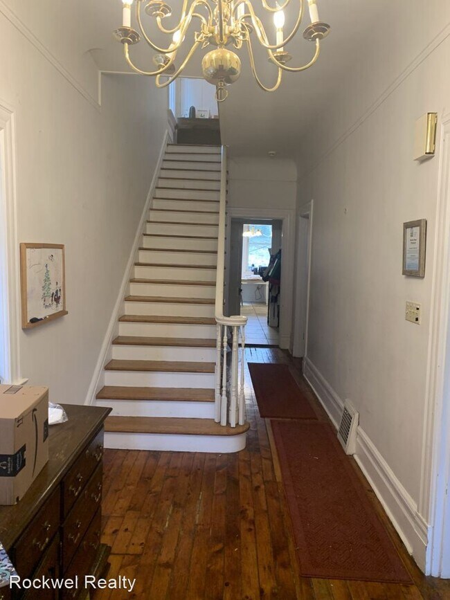 Foto del edificio - 5 br, 2.5 bath House - 1038 Murrayhill Avenue