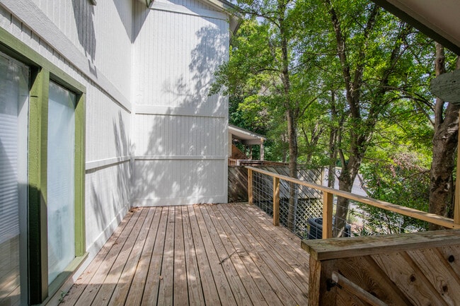 Photo - 2217 N Crossover Rd Apartment