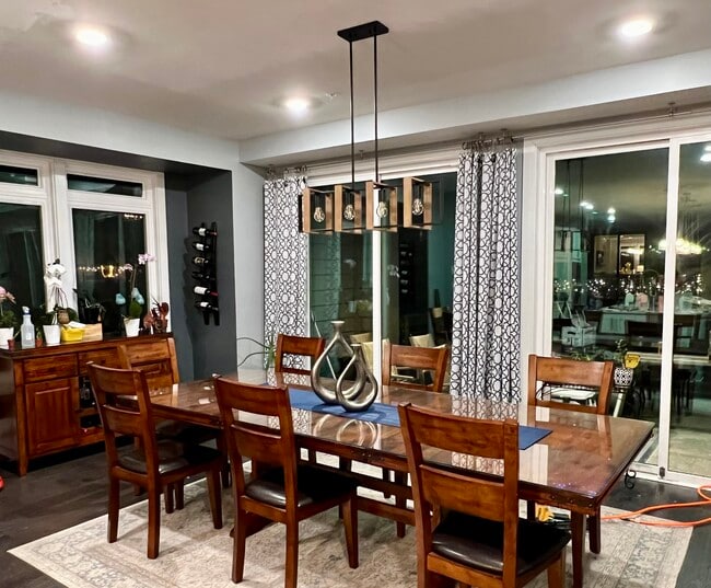 Dining room - 1702 Gray Shale Ter SE