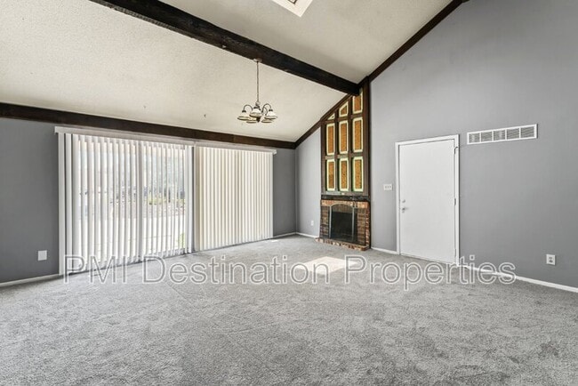 Building Photo - 1807 N 76th St