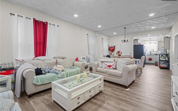 Building Photo - 471 Smithfield Ave