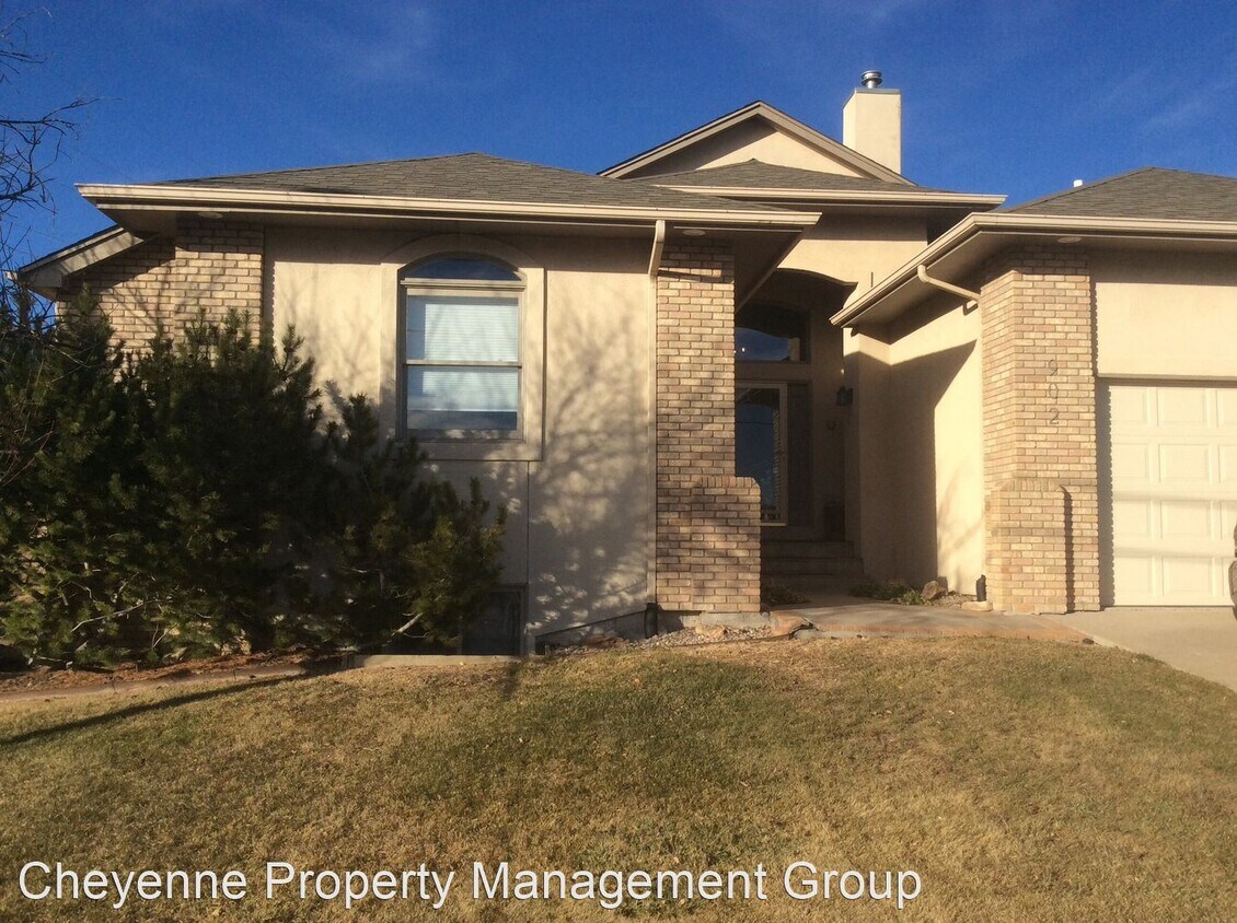 Foto principal - 2 br, 2 bath House - 902 Prairie Ave