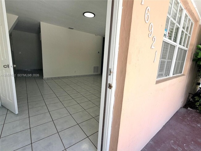 Foto del edificio - 16921 SW 94th Ave