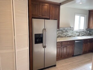 Foto del edificio - 5482 Edgewood Pl