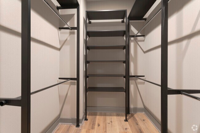 1BR, 1.5BA - 885 SF A12 - Closet - CITYSCAPE PARK