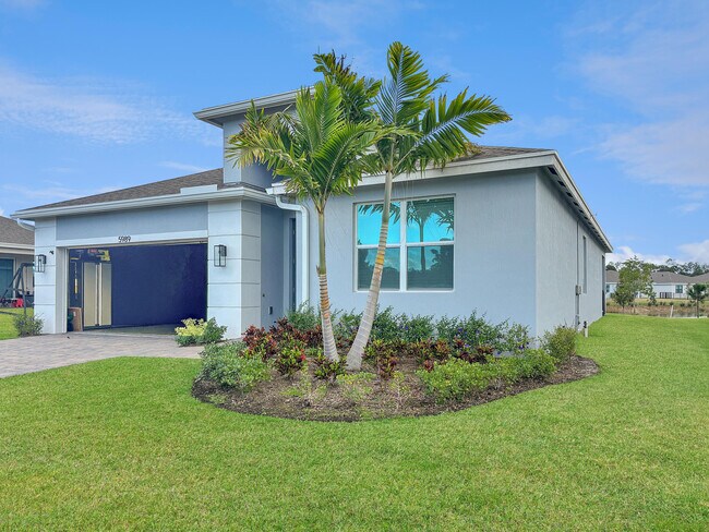 Building Photo - 5989 SE Sky Blue Cir