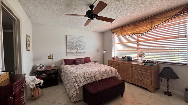 Foto del edificio - 7610 NW 18th St