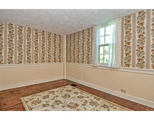 Building Photo - 83 Lovering St