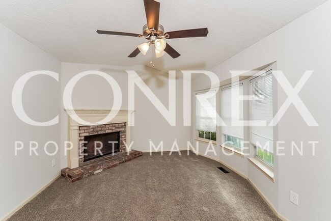 Building Photo - Wide Open Spaces -- One Month Free Rent!