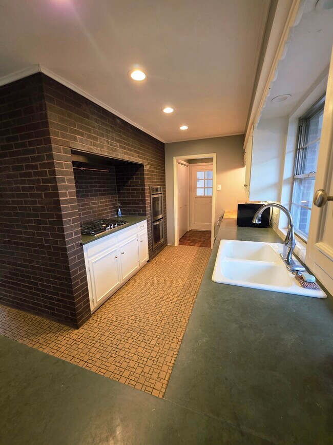 Foto del edificio - 534 Beechwood Dr