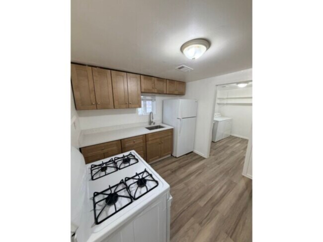 Foto del edificio - 4769 W Ellsworth Ave