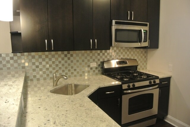 Foto del edificio - 651 W Armitage Ave